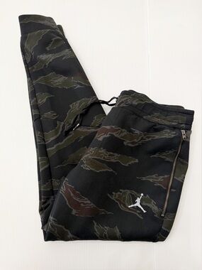 Nike Tech Fleece Camo Pants Jogger - S